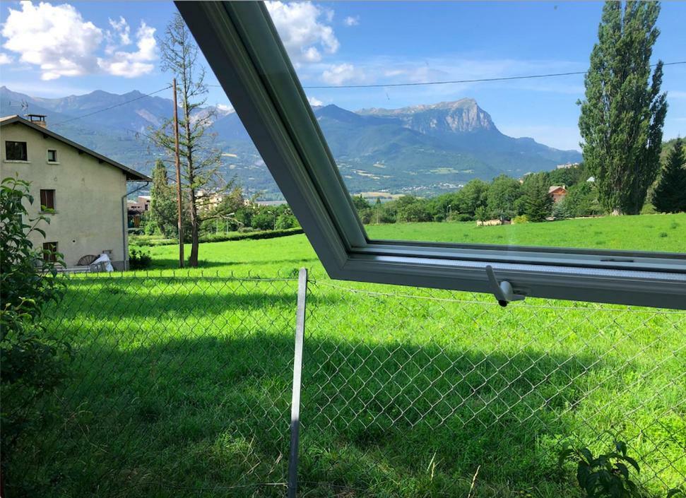 Mobil Home Proche Du Plan D'Eau D'Embrun Exteriör bild